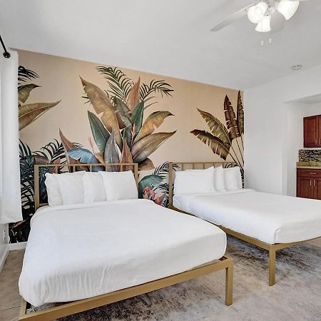 Walk To Dania Beach Christmas Getaway Pool Exterior foto